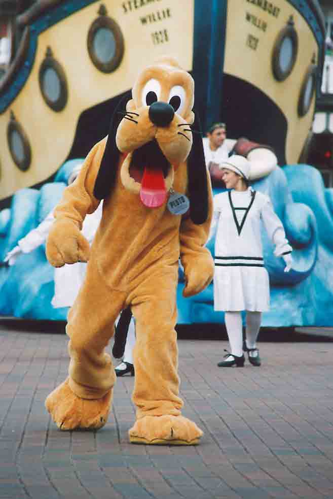 Francia - Disneyland París 17 - Pluto.jpg